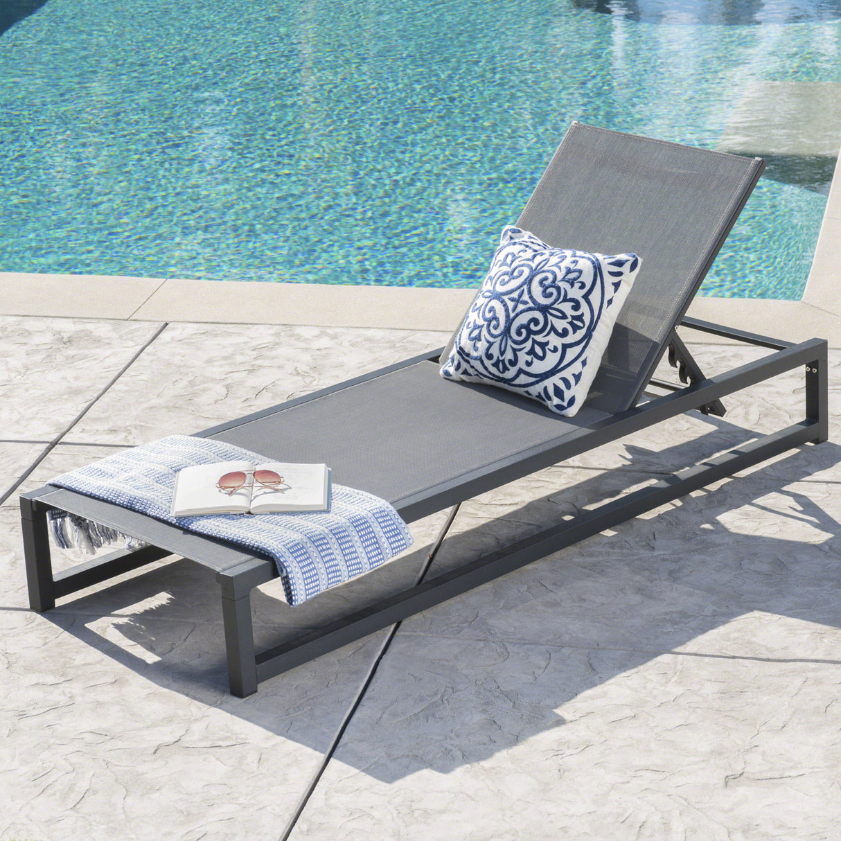 Chaise Lounge With 5 Reclining Positions, Outdoor Patio Lounge Chairs