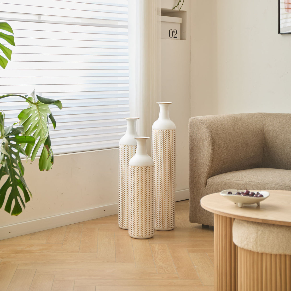 Floor Metal Vase Modern Style Decoration Home Metal Vase 3 Piece Set Gorgeous Home Decoration Large Glazed Metal Vase - Gold / White