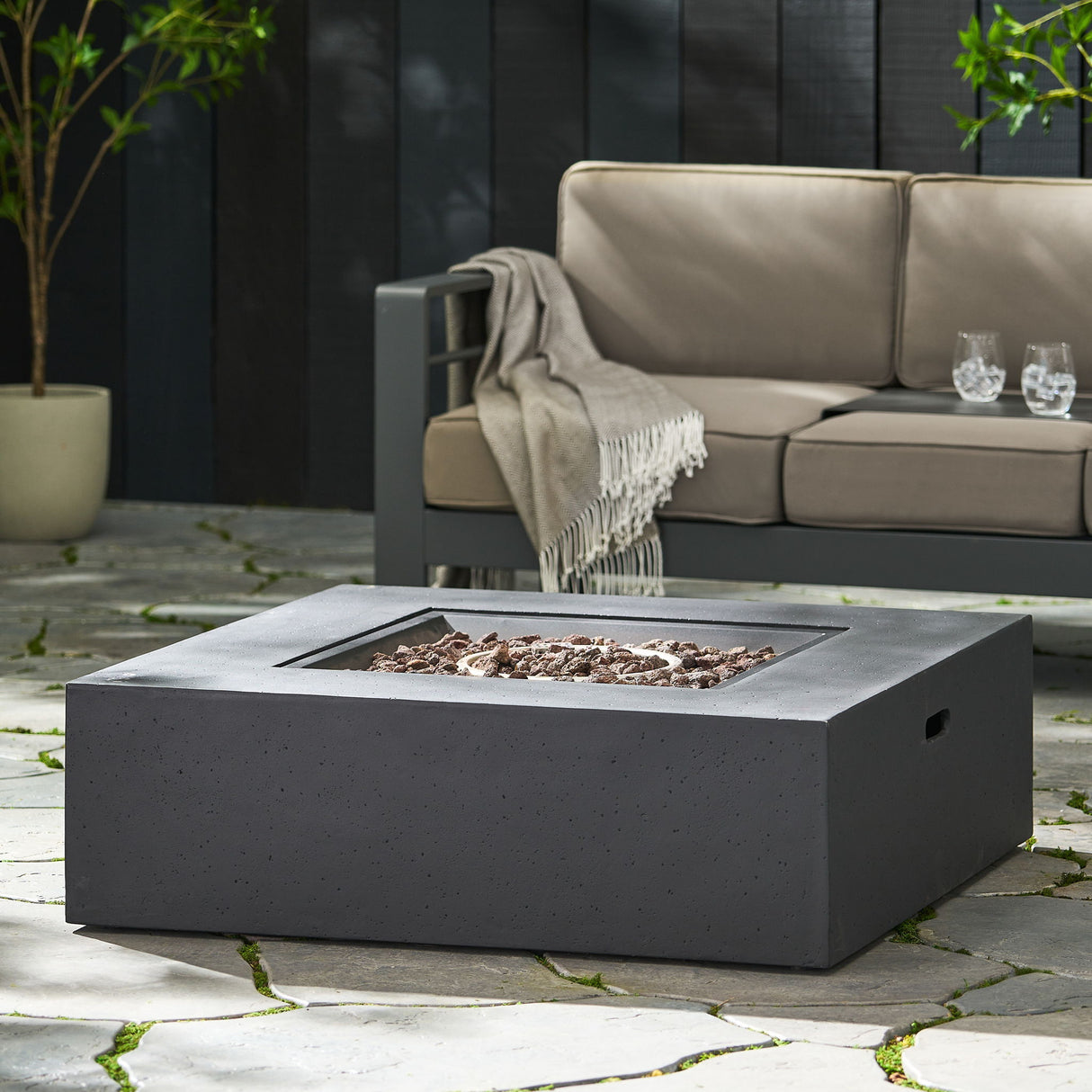 Modern 50,000 Btu Square Fire Table With Propane Tank