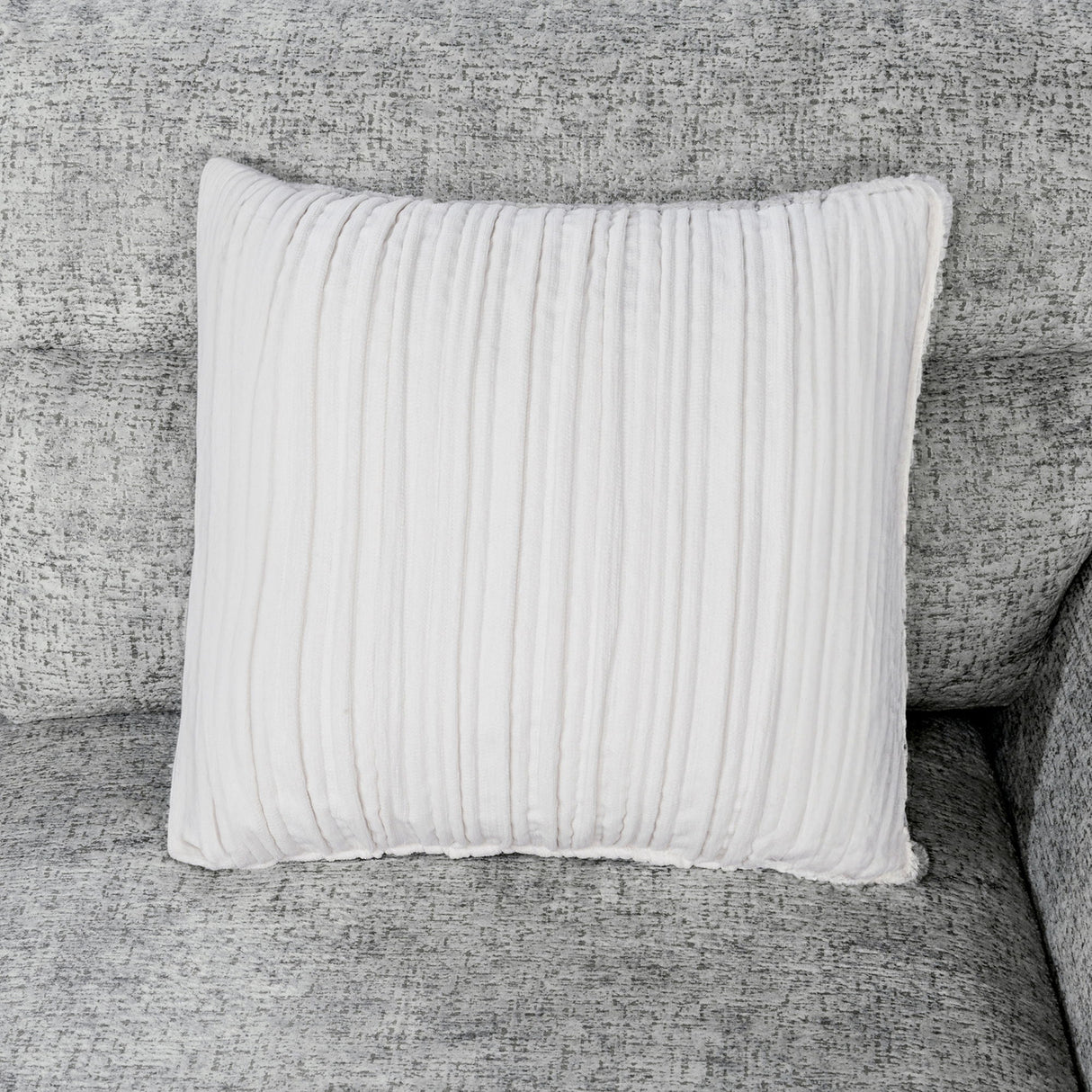 Emiliano - Sectional Sofa With 3 Pillows And Storage Ottoman - Nickel