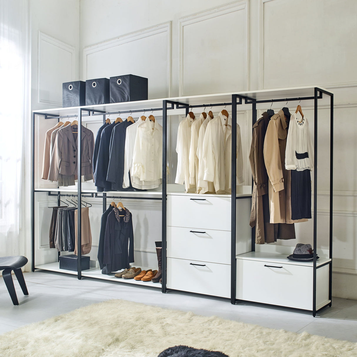 Fiona - Walk In Closet With Shelves